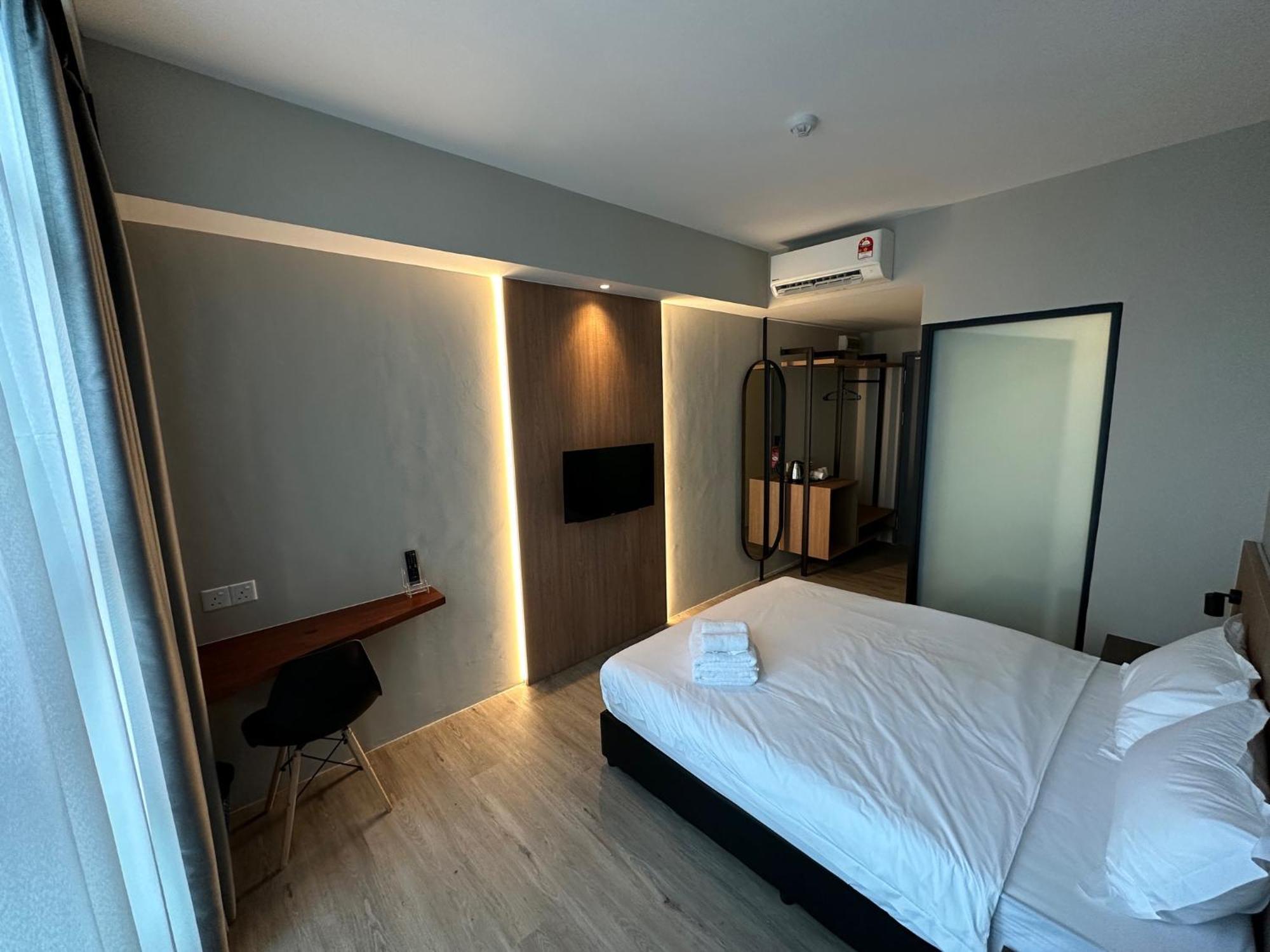 Roxy Hotel Aiman Kuching Esterno foto
